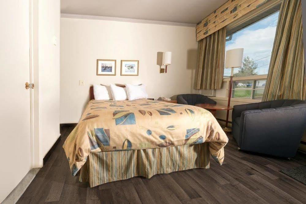 Motel Le Boreal Baie-Comeau Exterior photo